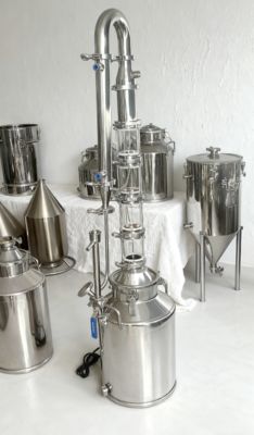 Good price 50L 100L 200L Small Whisky/rum/spirits/ethanol Alcohol Processing Machine Home Electric Heating Distiller online